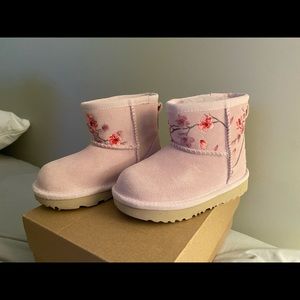 Ugg Boots Ansley Blossom - Toddler Size 8